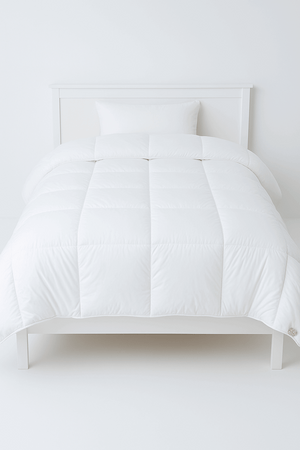 דיל חורף -שמיכה זוגית ו 2 כריות 90% פלומה 10% נוצות