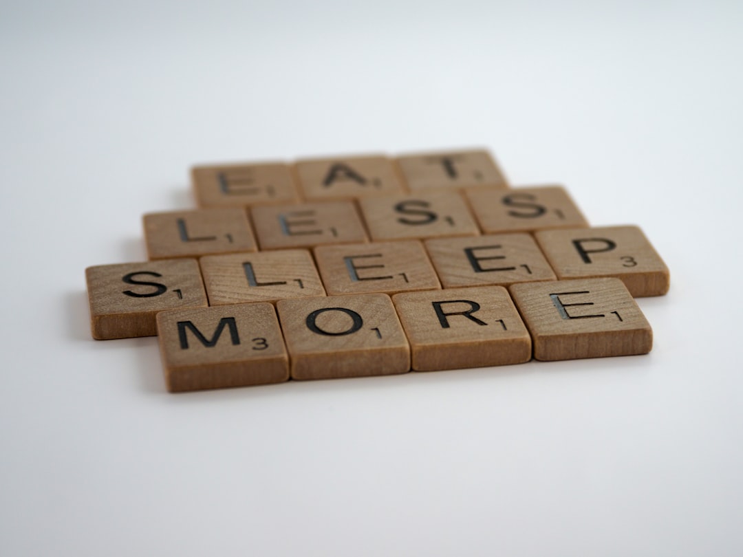 שינה קצרה מול שינה עמוקה: מה עדיף וכיצד להשיג שינה אמיתית