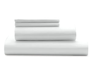 מצעי-כותנה-בצבע-לבן-חלק