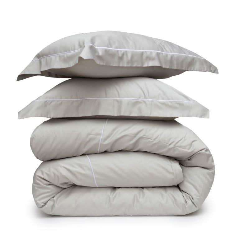 פספרטו – כותנה מצרית -סט סאטן 500 אפור עם מסגרת רקומה בלבן Luxury Passparto לבן